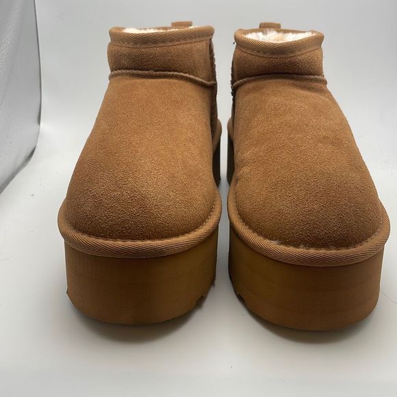 CUSHIONAIRE Women's COZY Genuine Suede pull on platform boot +Memory Foam SIZE 7 - Picture 2 of 7